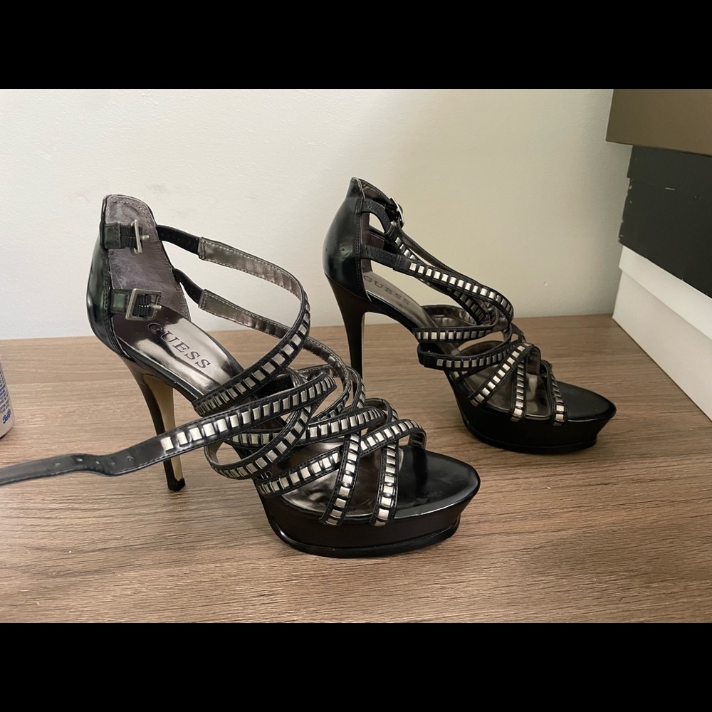 Guess size 7.5